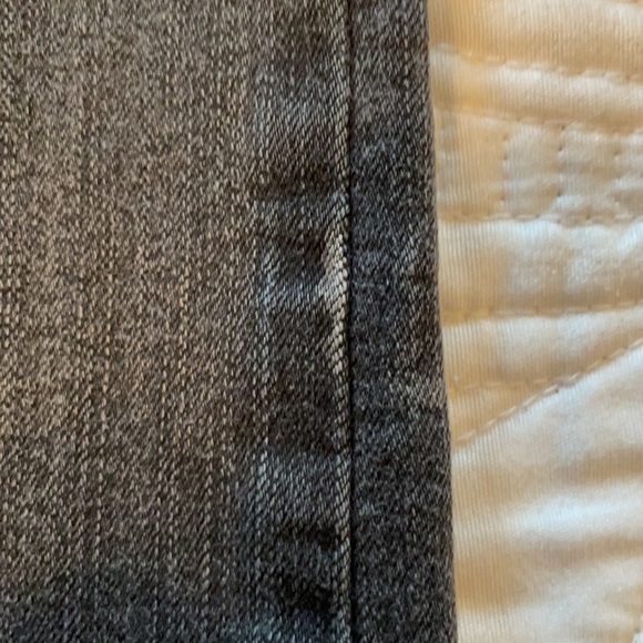 Chico’s Platinum Faded Black Denim Jeans Size 8 SHORT - Picture 9 of 9